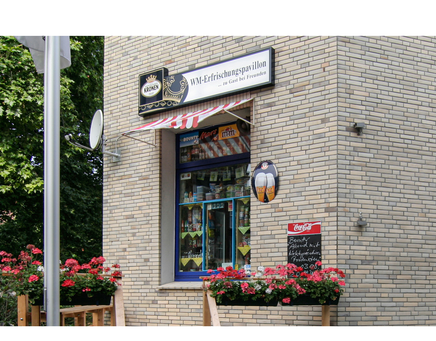 Mehr über den Artikel erfahren WM Erfrischungspavillon